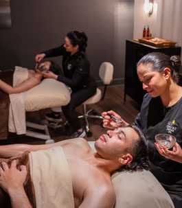 couple massagn Couples Massage